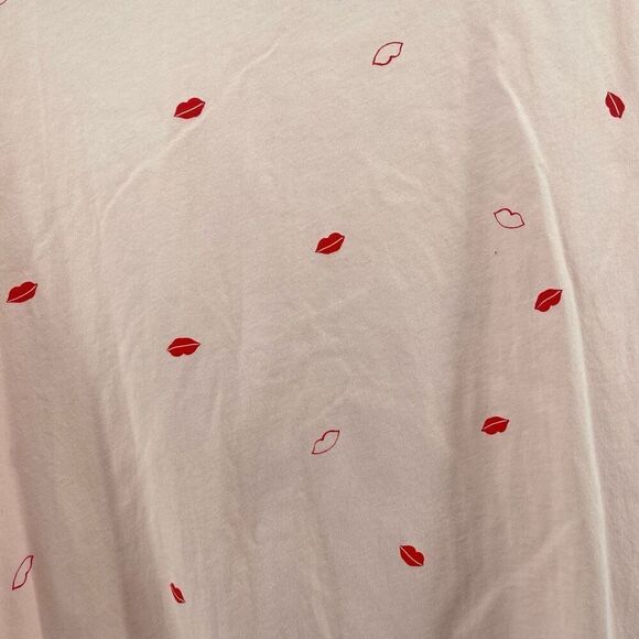 Old Navy Women’s Everywear Crewneck Short Sleeve Cotton Pink Lips Graphic Tee XL - Picture 8 of 9